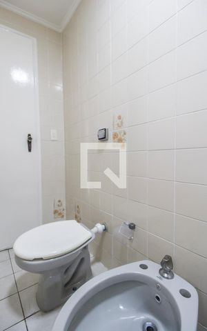 Apartamento à venda com 75m², 2 quartos e 1 vaga Apartamento à venda com 75m², 2 quartos e 1 vagaBanheiro
