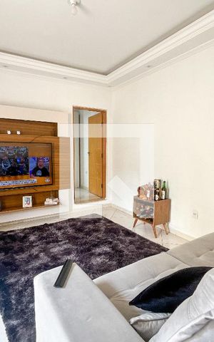 Casa à venda com 250m², 2 quartos e 3 vagas Casa à venda com 250m², 2 quartos e 3 vagasSala