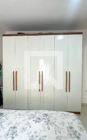 Casa à venda com 250m², 2 quartos e 3 vagas Casa à venda com 250m², 2 quartos e 3 vagasSuíte