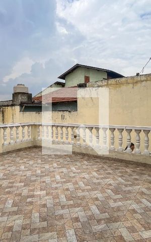 Casa à venda com 250m², 2 quartos e 3 vagas Casa à venda com 250m², 2 quartos e 3 vagasGaragem