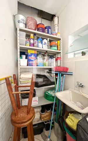 Casa à venda com 250m², 2 quartos e 3 vagas Casa à venda com 250m², 2 quartos e 3 vagasÁrea de Serviço