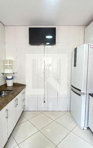 Casa à venda com 250m², 2 quartos e 3 vagas Casa à venda com 250m², 2 quartos e 3 vagasCozinha