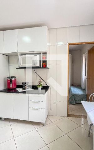 Casa à venda com 250m², 2 quartos e 3 vagas Casa à venda com 250m², 2 quartos e 3 vagasCozinha