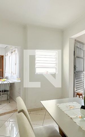 Casa à venda com 250m², 2 quartos e 3 vagas Casa à venda com 250m², 2 quartos e 3 vagasSala de Jantar
