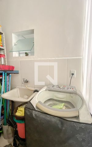 Casa à venda com 250m², 2 quartos e 3 vagas Casa à venda com 250m², 2 quartos e 3 vagasÁrea de Serviço