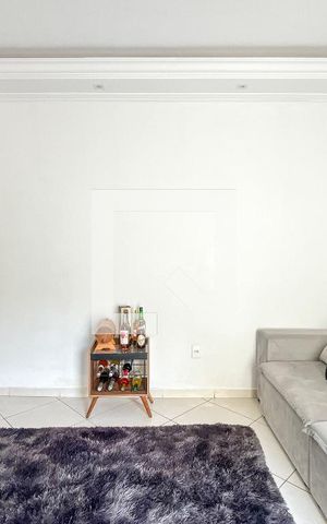 Casa à venda com 250m², 2 quartos e 3 vagas Casa à venda com 250m², 2 quartos e 3 vagasSala