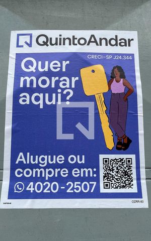 Casa à venda com 250m², 2 quartos e 3 vagas Casa à venda com 250m², 2 quartos e 3 vagasAdesivo