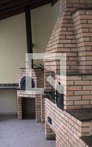 Casa à venda com 200m², 6 quartos e 4 vagas Casa à venda com 200m², 6 quartos e 4 vagasChurrasqueira