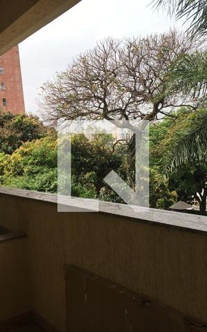 Casa à venda com 200m², 6 quartos e 4 vagas Casa à venda com 200m², 6 quartos e 4 vagasSacada