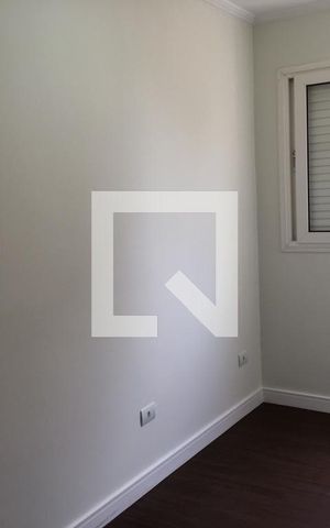 Casa à venda com 200m², 6 quartos e 4 vagas Casa à venda com 200m², 6 quartos e 4 vagasQuarto
