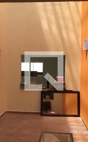 Casa à venda com 200m², 6 quartos e 4 vagas Casa à venda com 200m², 6 quartos e 4 vagasCorredor