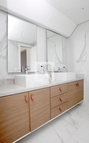 Apartamento à venda com 129m², 3 quartos e 2 vagasBanheiro Quarto 1 Suíte