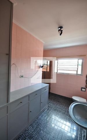 Casa à venda com 153m², 3 quartos e 1 vagaBanheiro Social