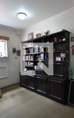 Casa à venda com 153m², 3 quartos e 1 vagaSala de TV