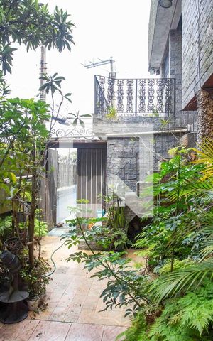 Casa à venda com 430m², 3 quartos e 3 vagasQuintal