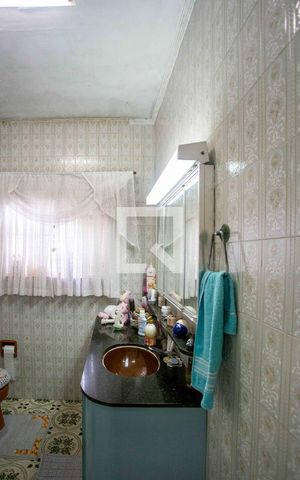 Casa à venda com 430m², 3 quartos e 3 vagasBanheiro 1