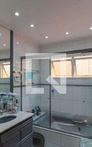 Casa à venda com 300m², 4 quartos e 4 vagasBanheiro da Suíte 1