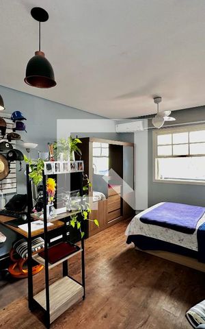 Casa à venda com 254m², 5 quartos e 2 vagas Casa à venda com 254m², 5 quartos e 2 vagasSuíte 2 fundos