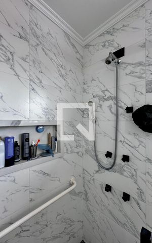 Casa à venda com 254m², 5 quartos e 2 vagas Casa à venda com 254m², 5 quartos e 2 vagasBanheiro Suíte 1