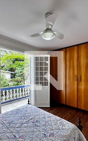 Casa à venda com 254m², 5 quartos e 2 vagas Casa à venda com 254m², 5 quartos e 2 vagasQuarto 3