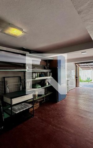 Casa à venda com 254m², 5 quartos e 2 vagas Casa à venda com 254m², 5 quartos e 2 vagasGaragem