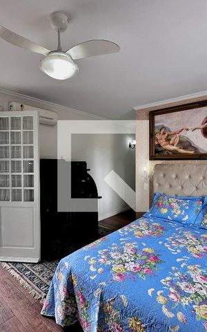 Casa à venda com 254m², 5 quartos e 2 vagas Casa à venda com 254m², 5 quartos e 2 vagasSuíte 1