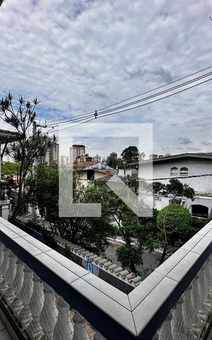 Casa à venda com 254m², 5 quartos e 2 vagas Casa à venda com 254m², 5 quartos e 2 vagasVaranda Suítes
