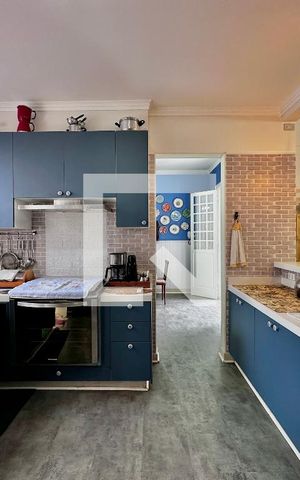 Casa à venda com 254m², 5 quartos e 2 vagas Casa à venda com 254m², 5 quartos e 2 vagasCozinha