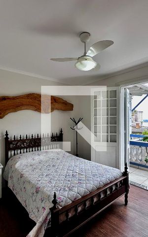 Casa à venda com 254m², 5 quartos e 2 vagas Casa à venda com 254m², 5 quartos e 2 vagasQuarto 3