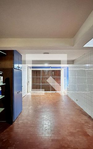 Casa à venda com 254m², 5 quartos e 2 vagas Casa à venda com 254m², 5 quartos e 2 vagasGaragem