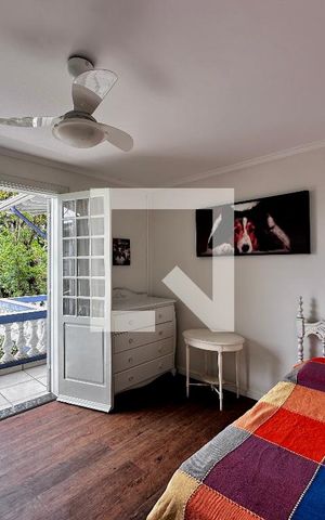 Casa à venda com 254m², 5 quartos e 2 vagas Casa à venda com 254m², 5 quartos e 2 vagasQuarto 4