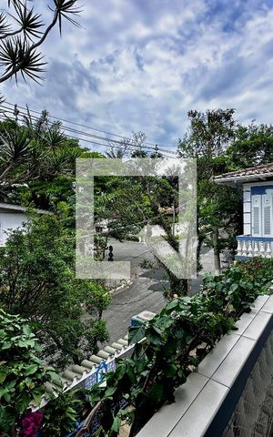 Casa à venda com 254m², 5 quartos e 2 vagas Casa à venda com 254m², 5 quartos e 2 vagasVaranda Suítes