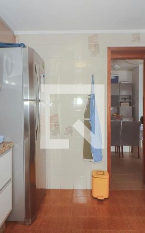 Casa à venda com 1089m², 5 quartos e 3 vagas Casa à venda com 1089m², 5 quartos e 3 vagasCozinha