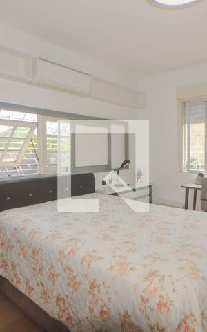 Casa à venda com 1089m², 5 quartos e 3 vagas Casa à venda com 1089m², 5 quartos e 3 vagasSuíte