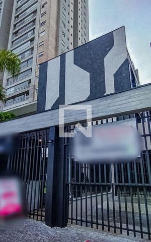 Casa à venda com 144m², 2 quartos e 2 vagas Casa à venda com 144m², 2 quartos e 2 vagasFachada