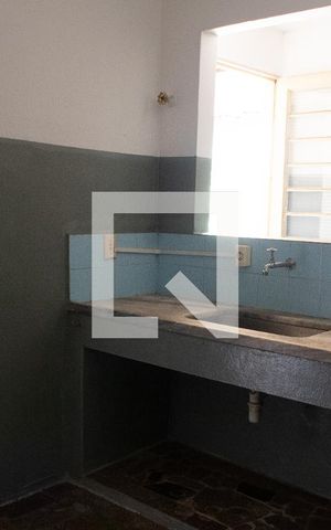 Casa à venda com 197m², 2 quartos e 1 vaga Casa à venda com 197m², 2 quartos e 1 vagaCOZINHA DA EDÍCULA