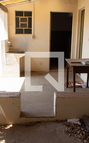 Casa à venda com 197m², 2 quartos e 1 vaga Casa à venda com 197m², 2 quartos e 1 vagaAREA DE SERVIÇO EDÍCULA