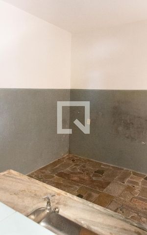 Casa à venda com 197m², 2 quartos e 1 vaga Casa à venda com 197m², 2 quartos e 1 vagaCOZINHA DA EDÍCULA