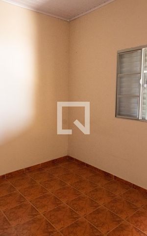 Casa à venda com 197m², 2 quartos e 1 vaga Casa à venda com 197m², 2 quartos e 1 vagaQUARTO DA EDICULA