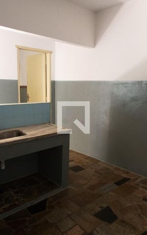Casa à venda com 197m², 2 quartos e 1 vaga Casa à venda com 197m², 2 quartos e 1 vagaCOZINHA DA EDÍCULA
