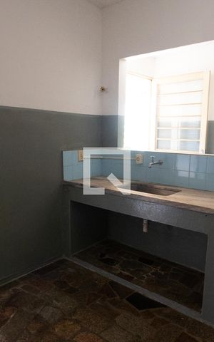 Casa à venda com 197m², 2 quartos e 1 vaga Casa à venda com 197m², 2 quartos e 1 vagaCOZINHA DA EDÍCULA