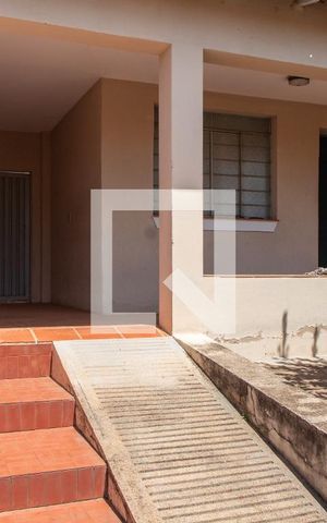 Casa à venda com 197m², 2 quartos e 1 vaga Casa à venda com 197m², 2 quartos e 1 vagaÁREA EXTERNA FRENTE