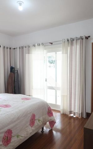 Casa à venda com 245m², 3 quartos e 4 vagasSuíte