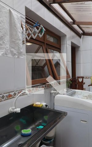 Casa à venda com 245m², 3 quartos e 4 vagasLavanderia