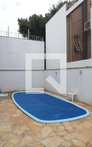 Casa à venda com 245m², 3 quartos e 4 vagasÁrea comum - Piscina