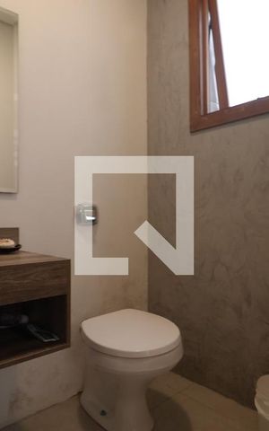Casa à venda com 245m², 3 quartos e 4 vagasLavabo