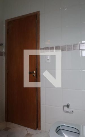 Casa à venda com 245m², 3 quartos e 4 vagasBanheiro