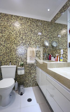 Apartamento à venda com 120m², 4 quartos e 3 vagas Apartamento à venda com 120m², 4 quartos e 3 vagasBanheiro da Suíte 1