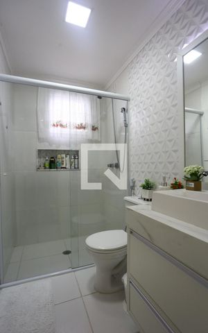 Apartamento à venda com 120m², 4 quartos e 3 vagas Apartamento à venda com 120m², 4 quartos e 3 vagasBanheiro