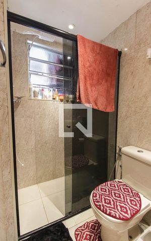 Apartamento à venda com 54m², 2 quartos e 1 vaga Apartamento à venda com 54m², 2 quartos e 1 vagaBanheiro